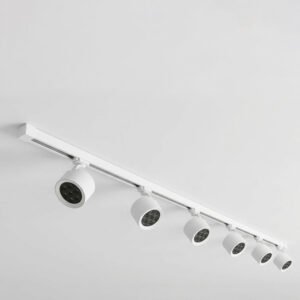 KIT DE 6 SPOTS COLOR BLANCO CON REFLECTOR EN RIEL DE 2 METROS
